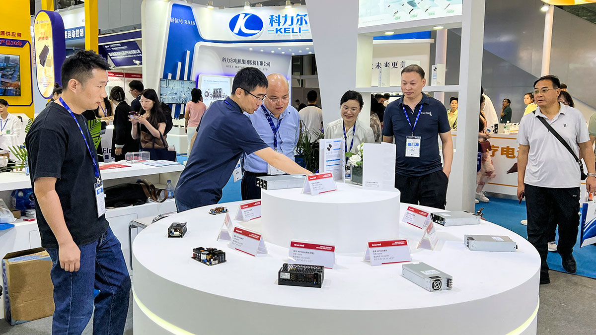 长城电源首次亮相CMEF8