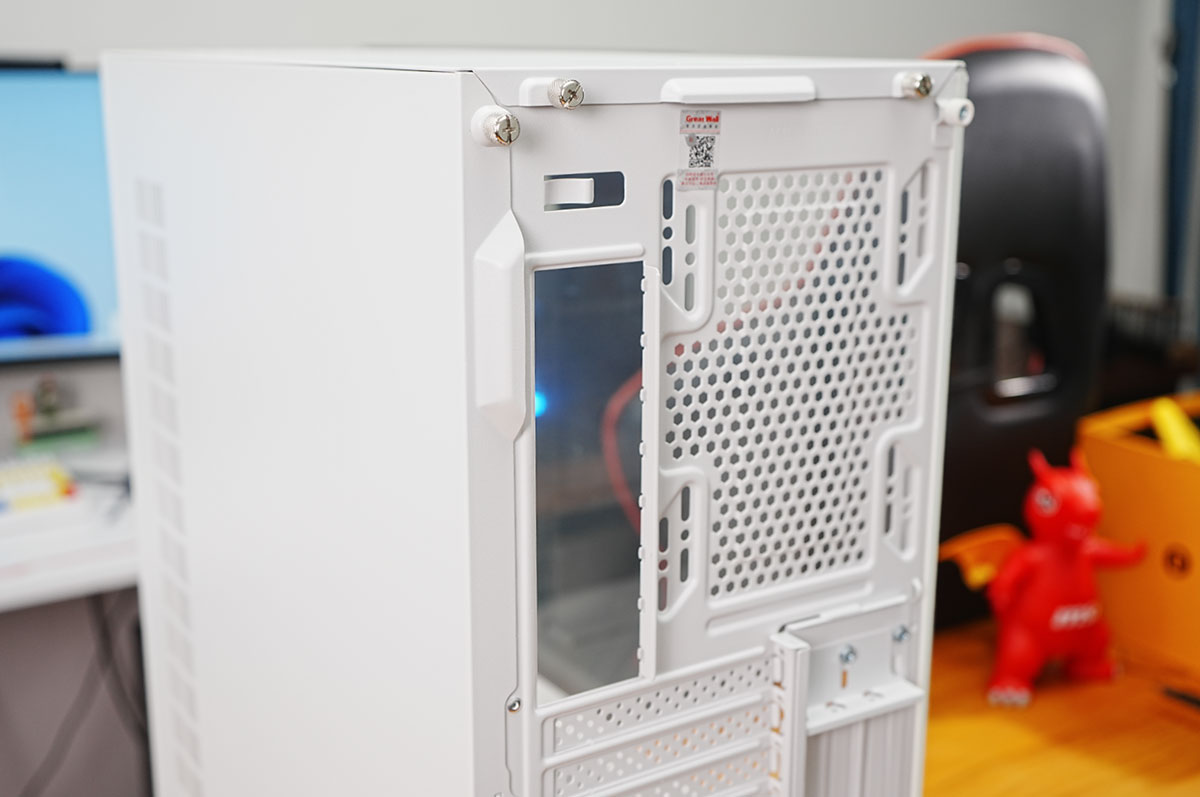 长城隐刃纯白机箱5